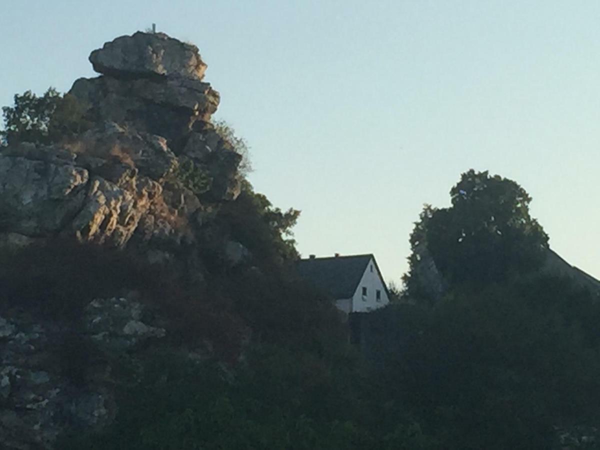 Villa Altes Pfarrhaus Hunolstein Esterno foto